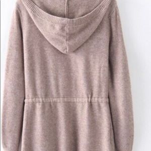 Dual pocket draw string sweater